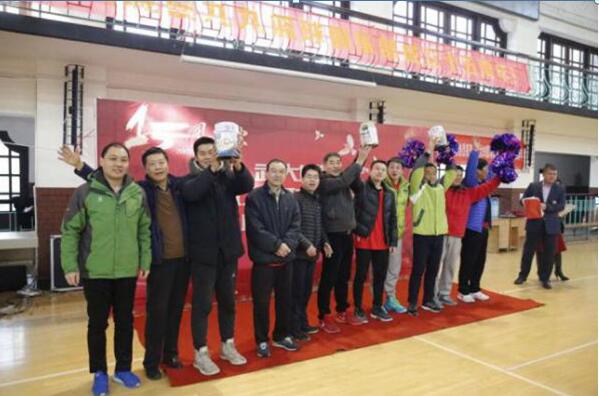 获奖合照.jpg 获奖合照.jpg